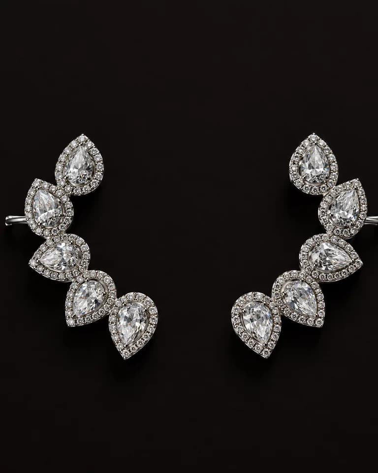 Brinco Ear Cuff com zirconia e strass éclat