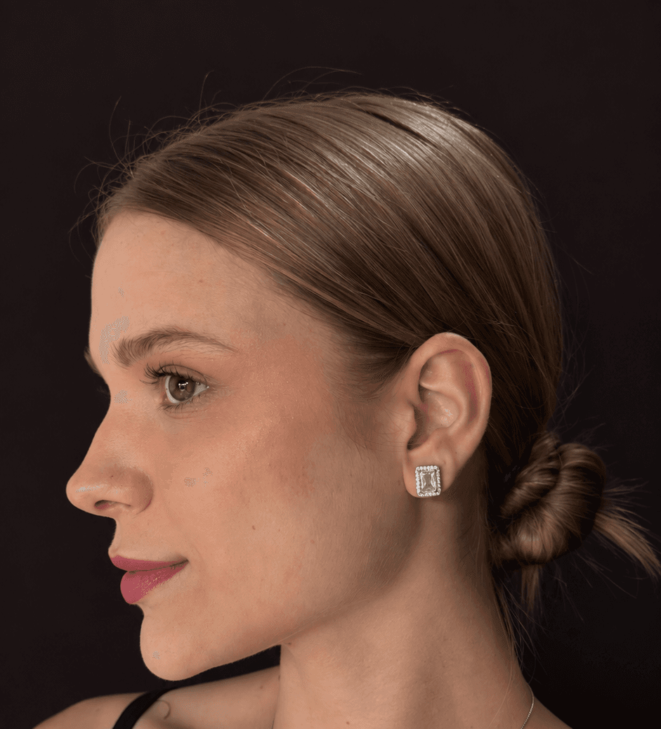 brinco com zirconia e strass banhado a rodio branco